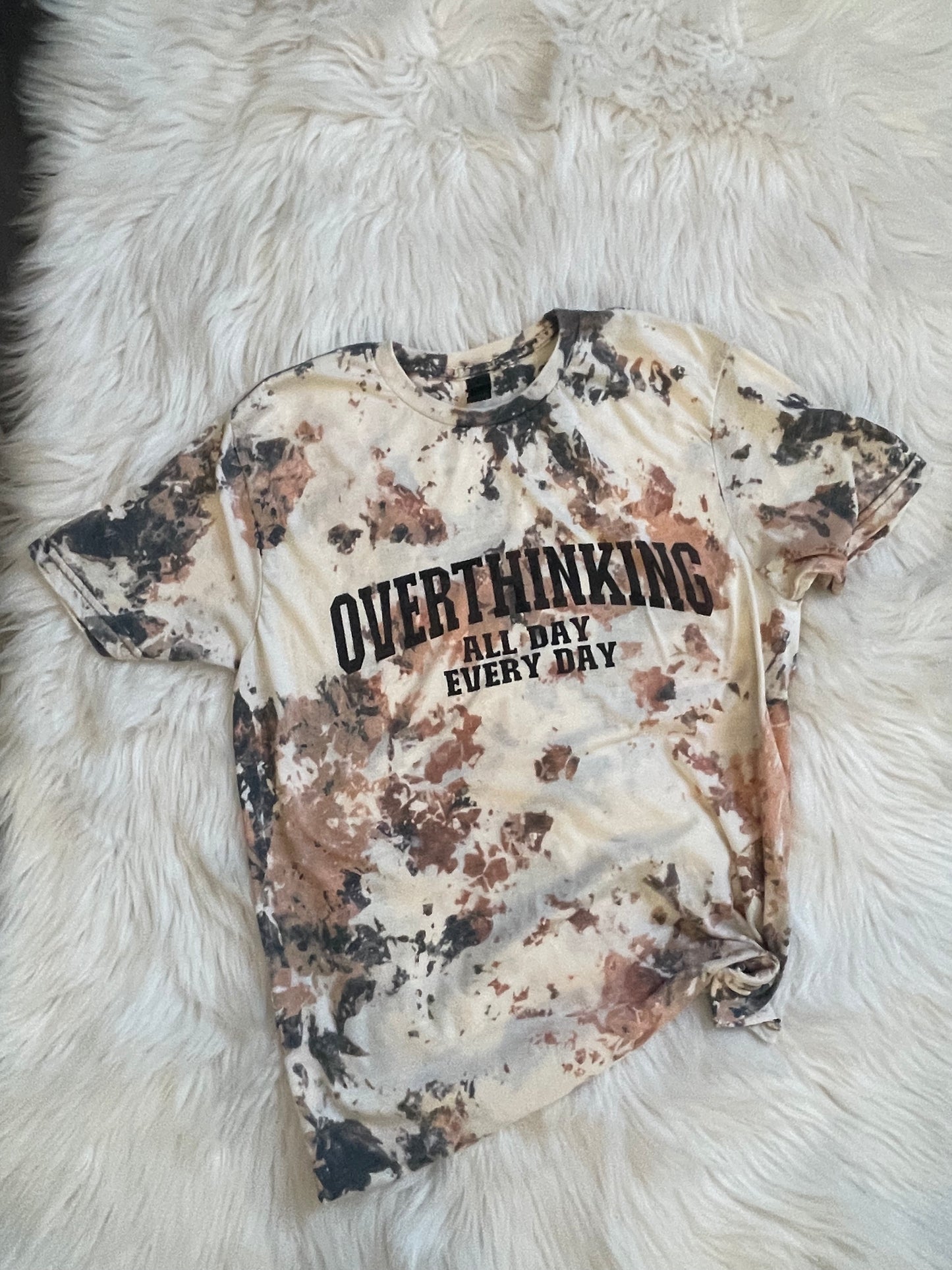 Overthinking - T-shirt